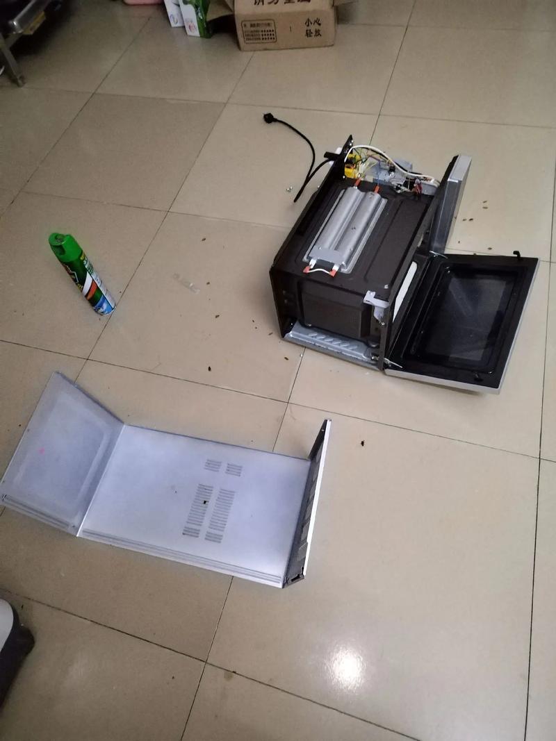 新澳2025今晚特马开奖号码和未拆封餐具蟑螂乱爬与未拆封餐具蟑螂乱爬怎么办